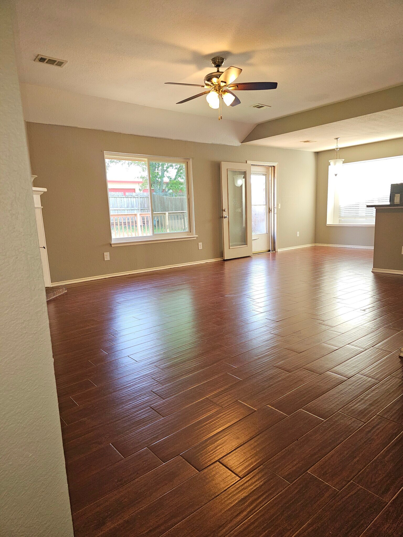 Living & Dining Room - 5704 SE 87th St
