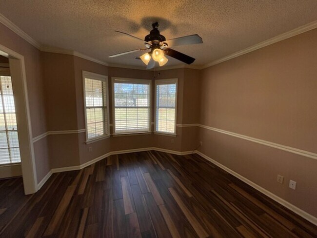 Building Photo - EASTOVER, HARDWOOD FLOORS, DESOTO CENTRAL SCHOOLS!