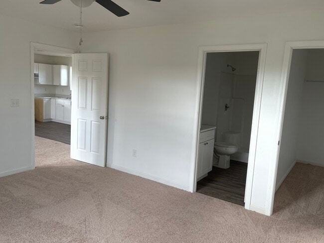 Building Photo - 491 Coile Rd