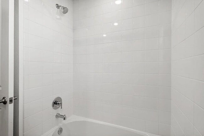 Building Photo - 2517 Violet Theo Ln