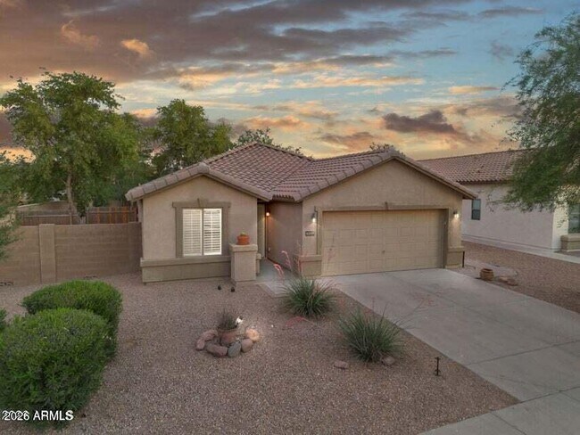 Building Photo - 42059 W Cheyenne Dr