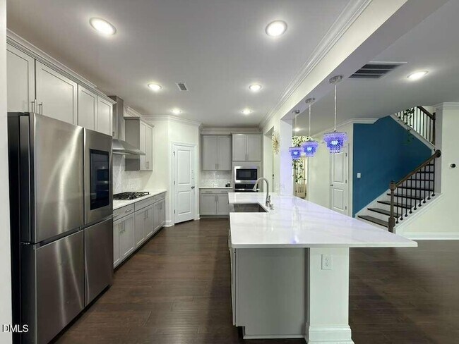 Building Photo - 513 Acerno Dr