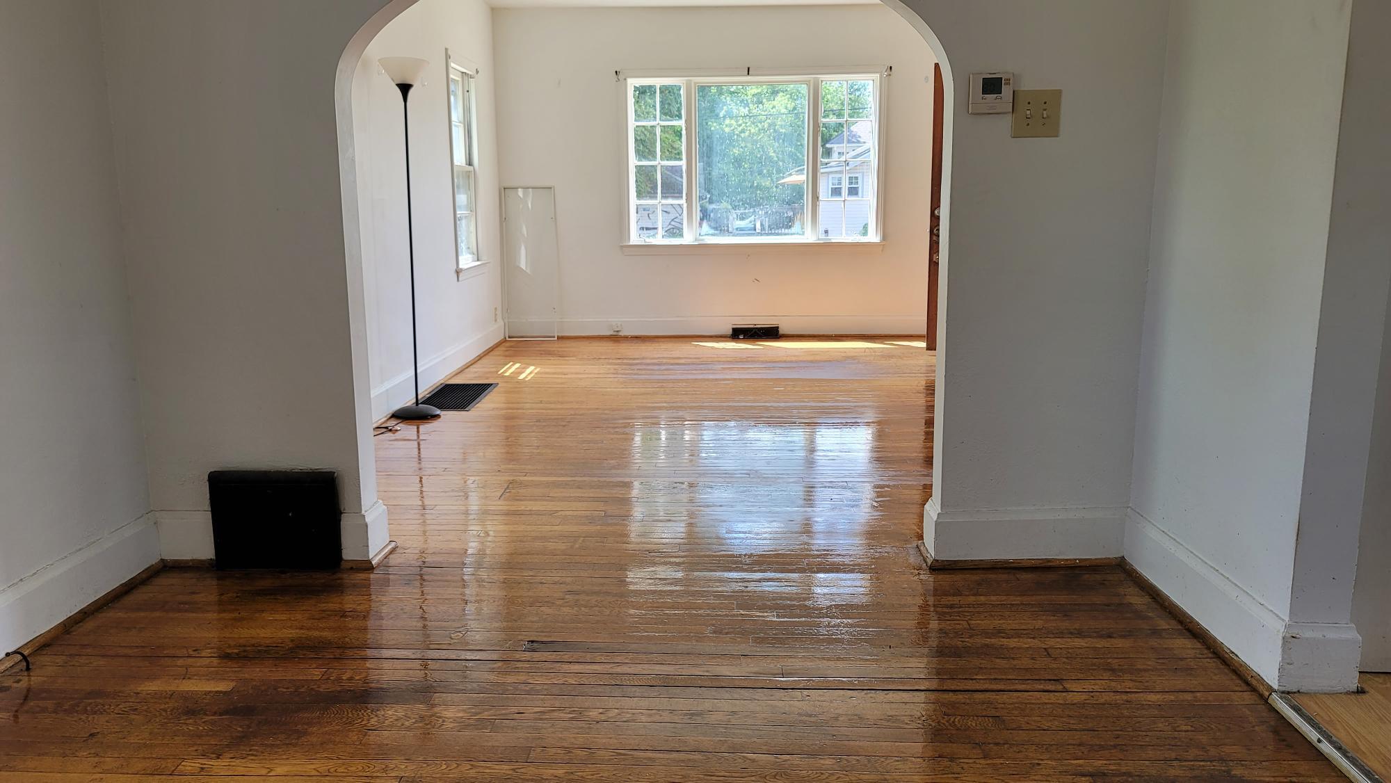 Building Photo - 658 S Rockhill Ave