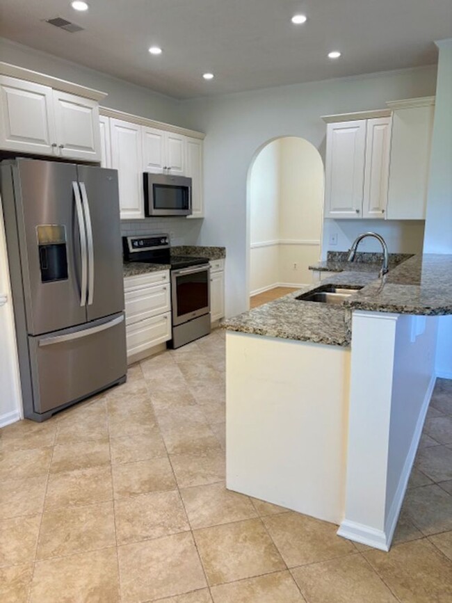 Building Photo - Lovely Updated Home in Grand Oaks