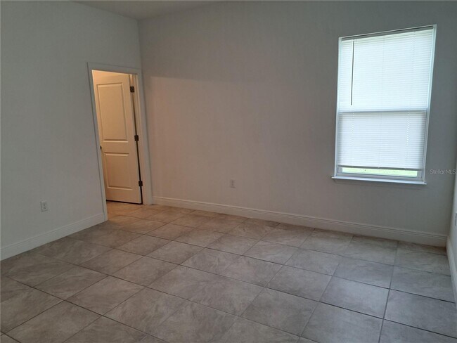 Building Photo - 16558 SW 30th Ter Rd