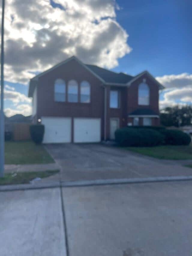 Building Photo - 2219 Beacon Light Ln