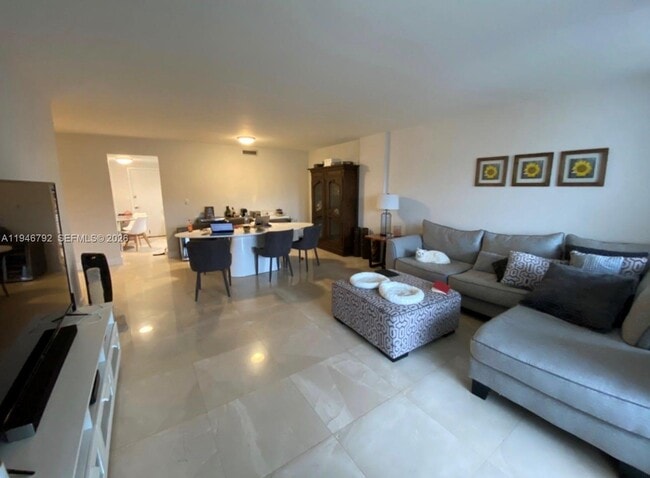 Building Photo - 155 Ocean Ln Dr