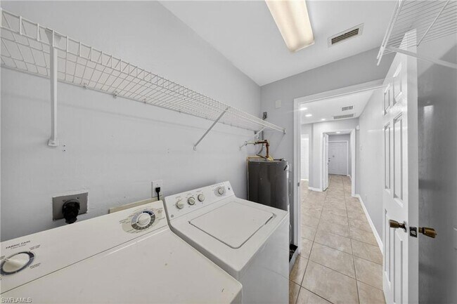 Building Photo - 2400 55th Terrace SW