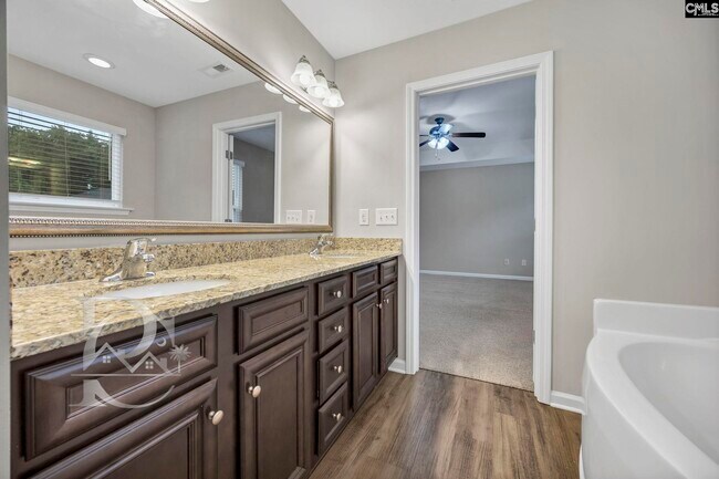 Building Photo - 122 Drummond Wy