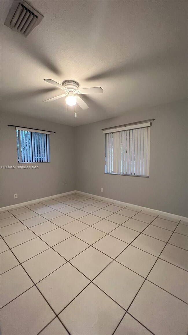 Building Photo - 5048 SW 92nd Terrace