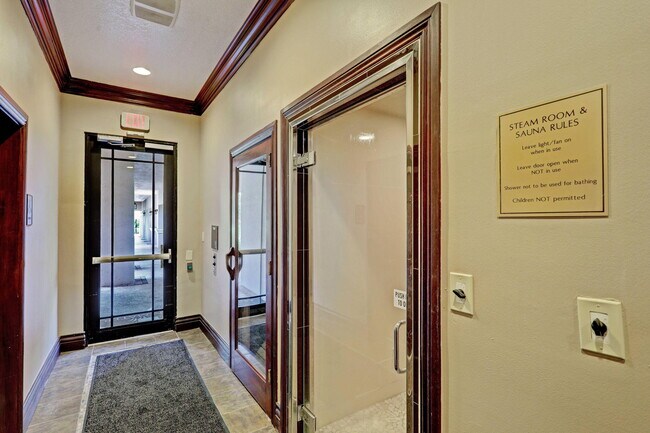 Building Photo - 3019 Alcazar Pl