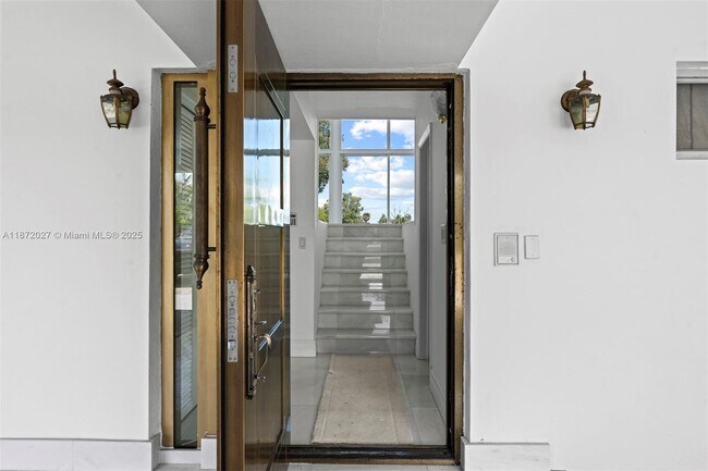 Building Photo - 6795-6793 Brookline Dr