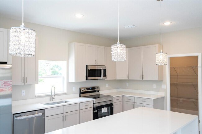 Building Photo - 7916 Granada Rd