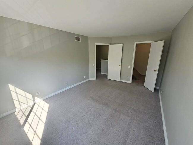 Building Photo - 1352 Normantown Rd
