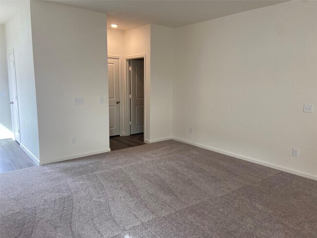 Building Photo - 6186 Emperor Pnes Trl