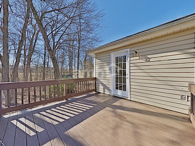 Building Photo - 4125 Medford Dr NW