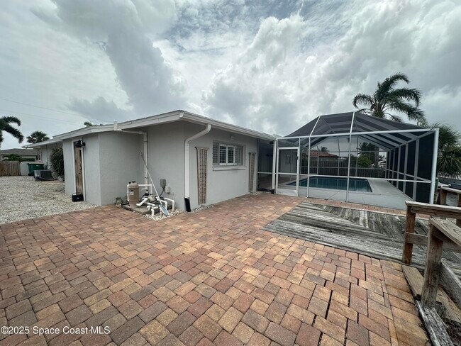 Building Photo - 443 Port Royal Blvd