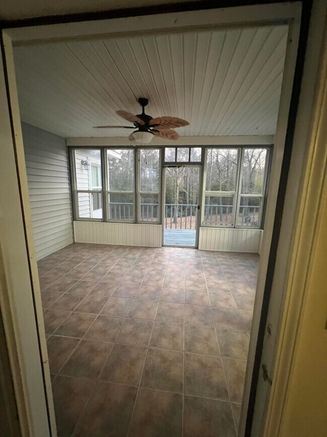 Building Photo - 184 Beaver Dam Rd