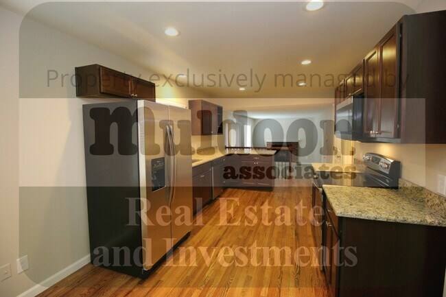 Building Photo - Beautiful Home in Briargate!