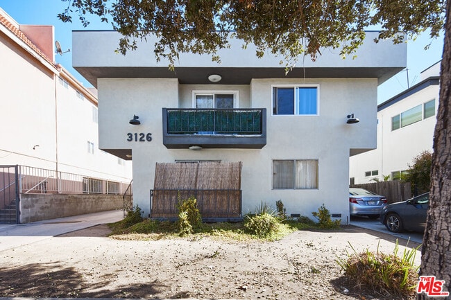 Building Photo - 3126 S Canfield Ave