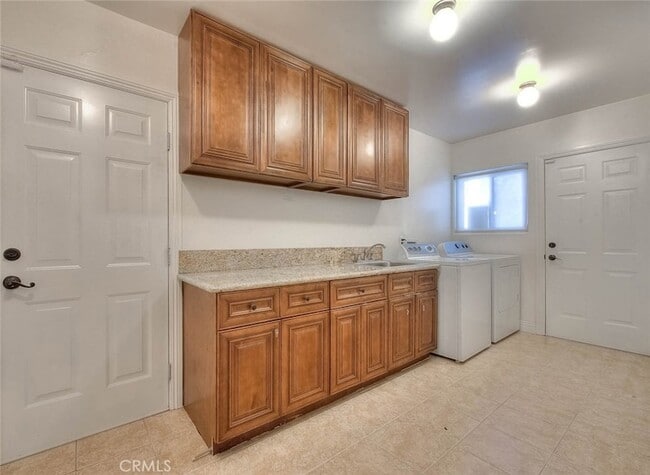 Building Photo - 16612 Park Ln Cir