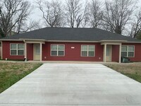 Building Photo - 600 Colonette Drive