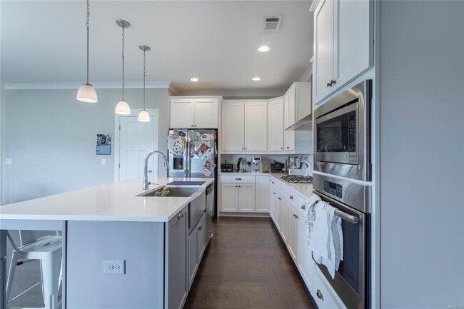 Building Photo - 201 Ave of The Orchards