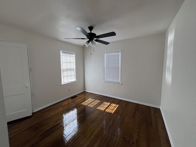 Building Photo - 2517 28th St