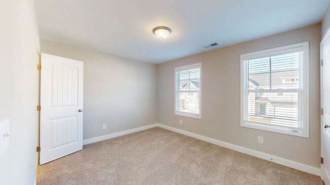 Building Photo - 2611 Virginia Mae Ln