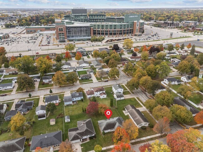 Building Photo - 1221 Kenwood St