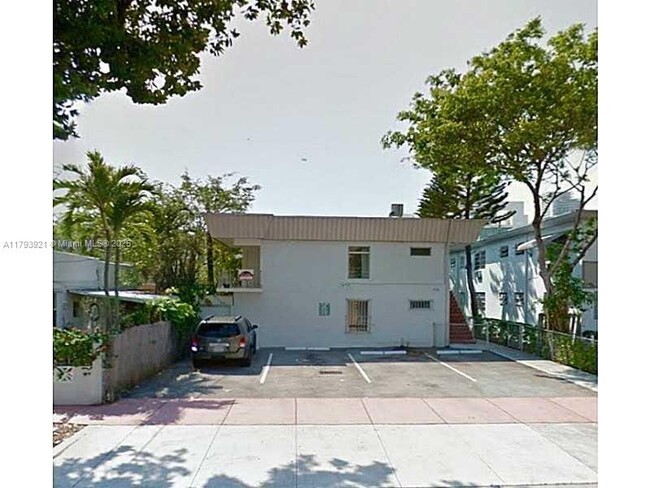 Building Photo - 208 Meridian Ave