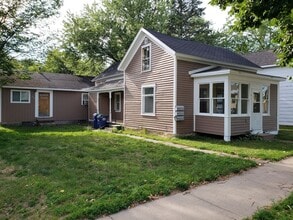 Building Photo - 316 N 1st Ave