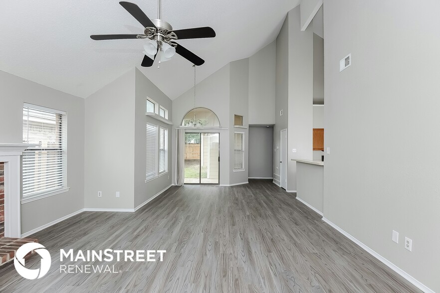 Building Photo - 2080 Palomino Trail