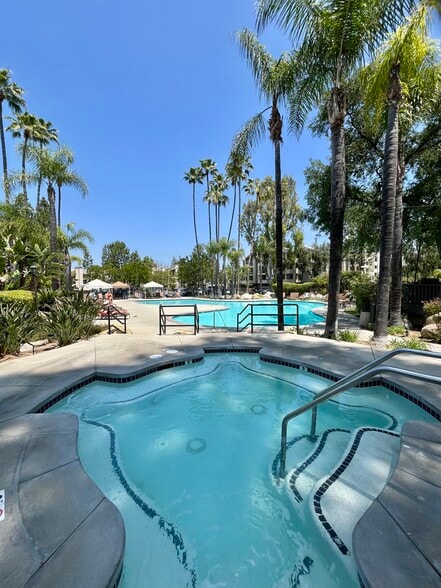 Surrounded by greenery! Amazing Lifestyle! - 21400 Burbank Blvd