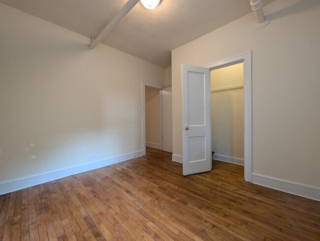 Building Photo - 2330 N Spaulding Ave