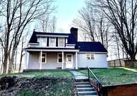 Building Photo - 358 Verbank Rd