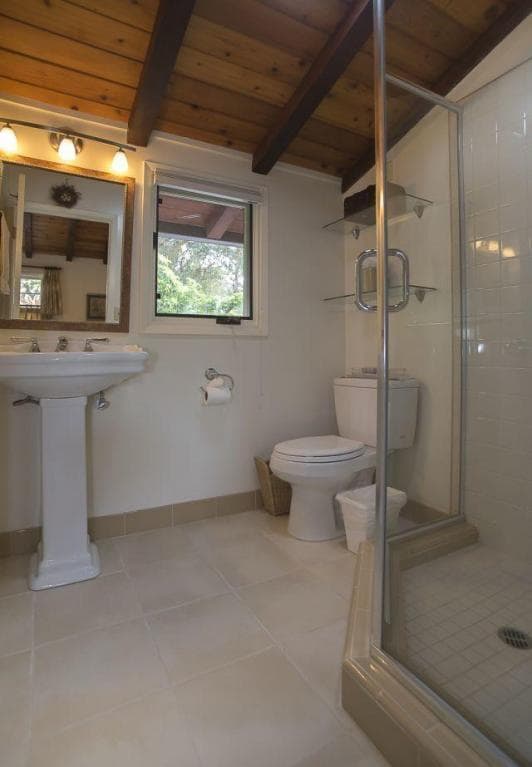 Building Photo - Beautiful home in Santa Barbara with amazing views!!