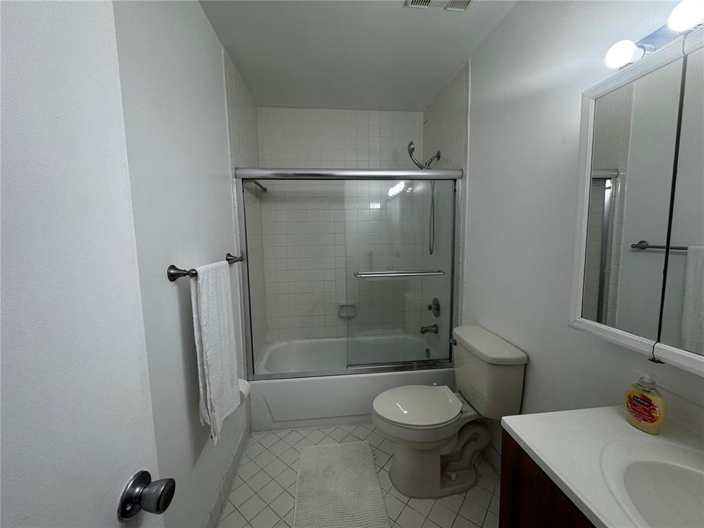 Building Photo - 334 SW 86th Ave