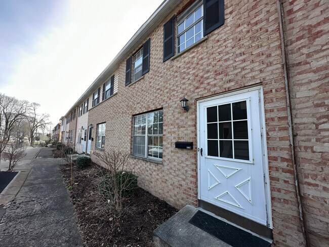 Building Photo - 1078C Mount Hope Ave