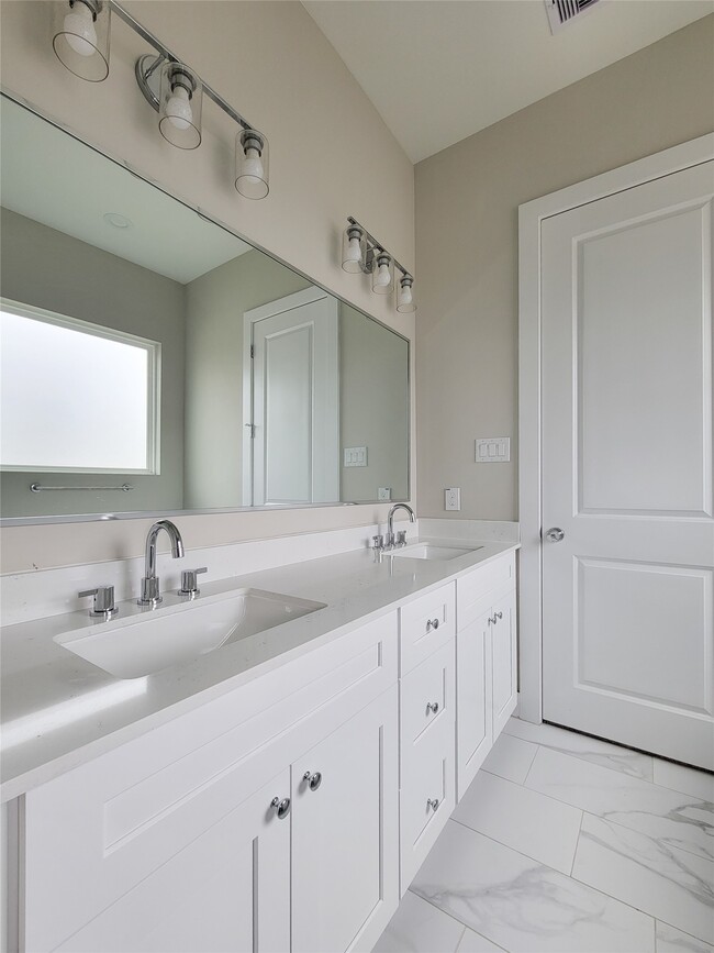 Building Photo - 8316 Curry Rd