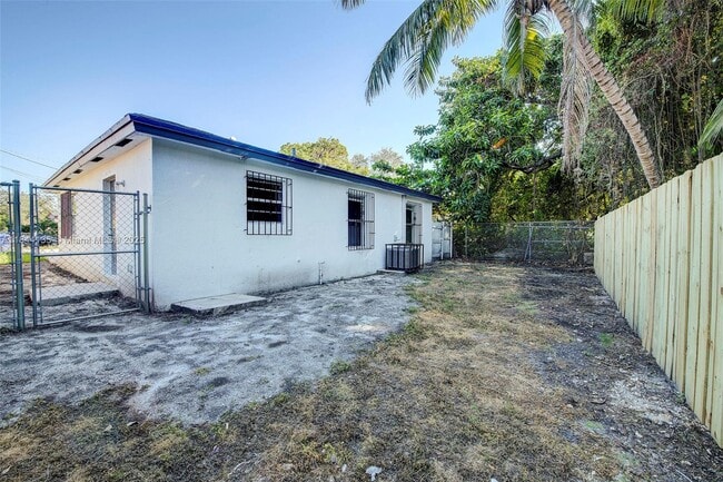 Building Photo - 6030 NW 1st Ave