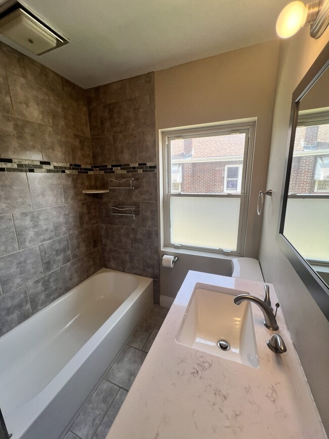 Building Photo - 5194 Sidney Rd