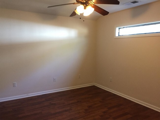 Building Photo - 525 E 58th St