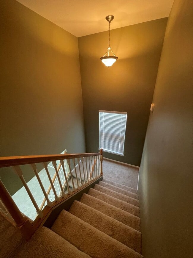 Building Photo - Home For Rent Papillion
