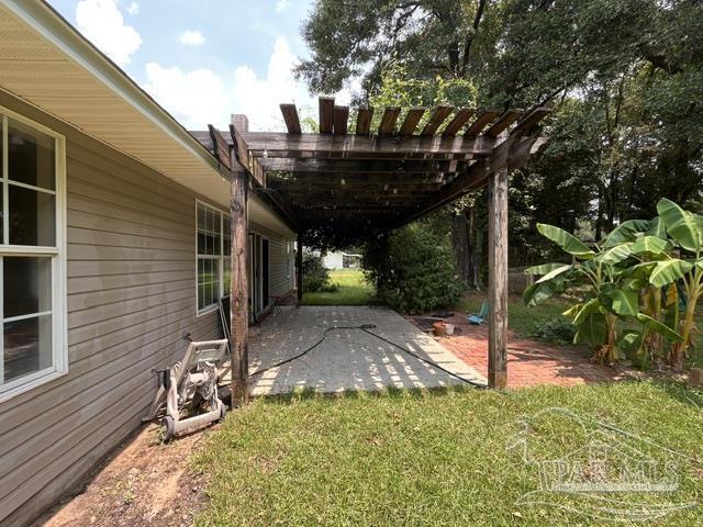 Building Photo - 5563 Chantilly Cir