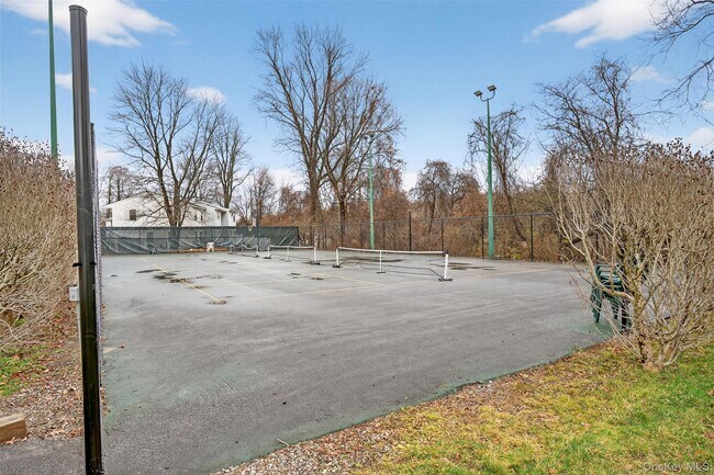 Building Photo - 8 Knightsbridge