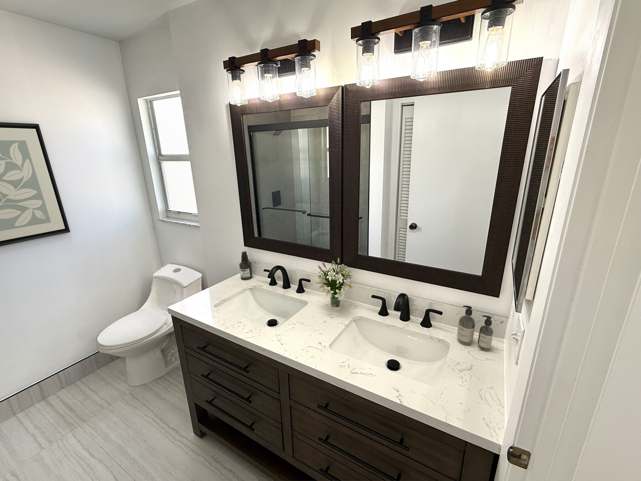 Master bathroom with double vanity - 12187 Cuddington Ct