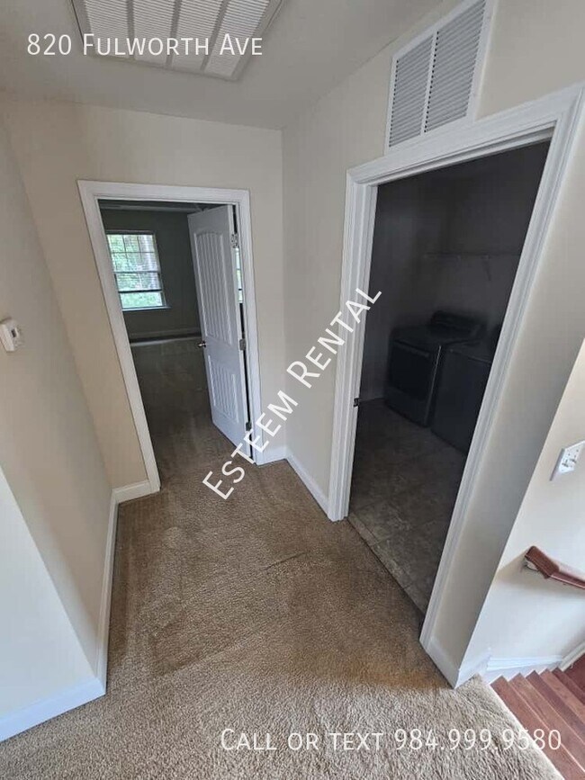 Building Photo - 820 Fulworth Ave