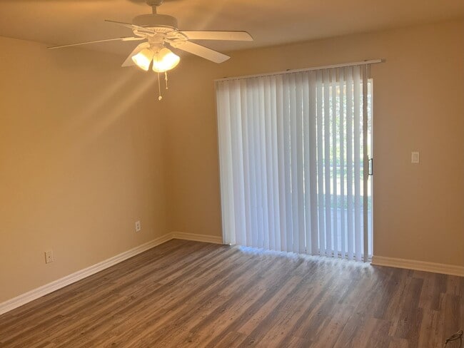 Building Photo - Lovely Home In SW Cape Coral