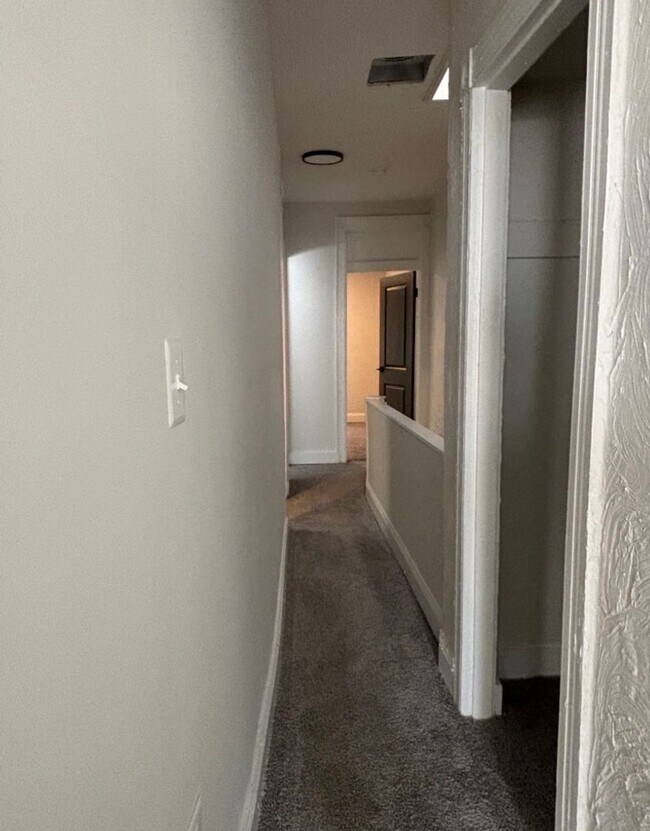 Building Photo - Newly Renovated 4BR Home in East Baltimore – Perfect for Families or Professionals!